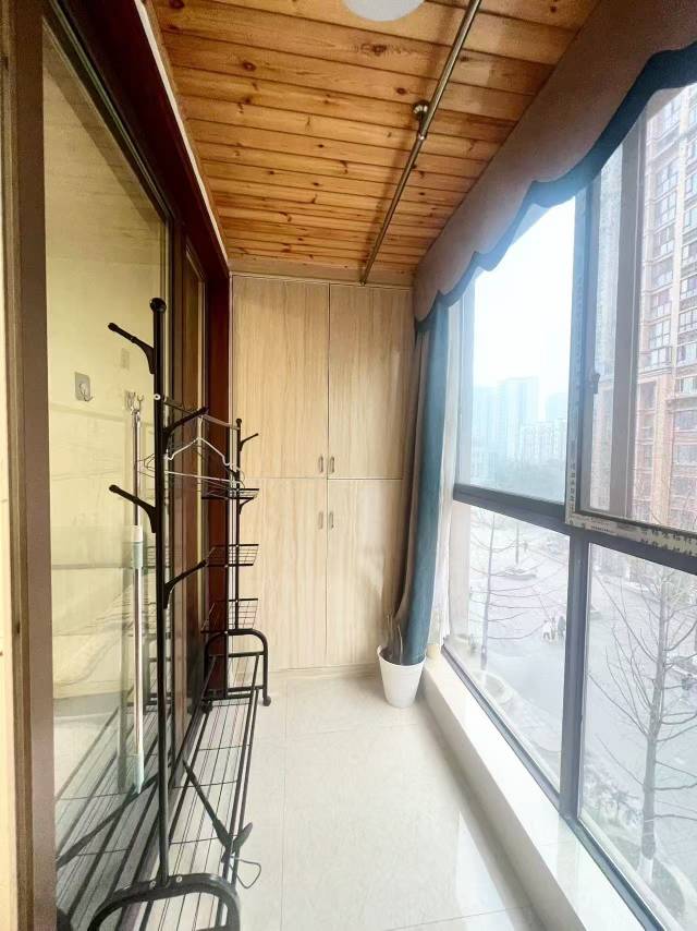 隆鑫印象城邦，2室1厅1卫，74㎡，普装，售价70万 二手房