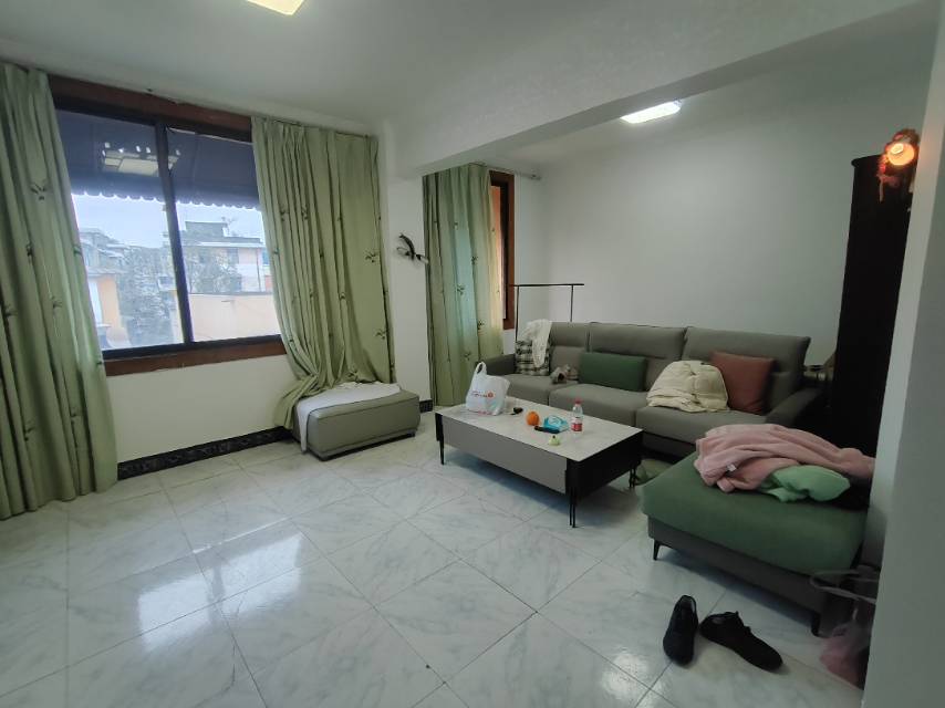 岳巷子68号，2室1厅1卫，96㎡，简装，售价50万 二手房