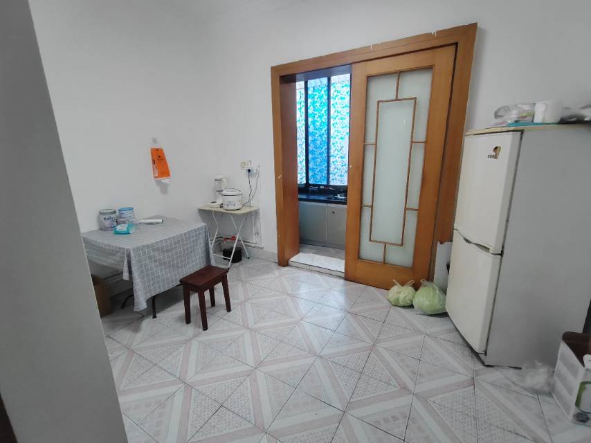 岳巷子68号，2室1厅1卫，96㎡，简装，售价50万 二手房