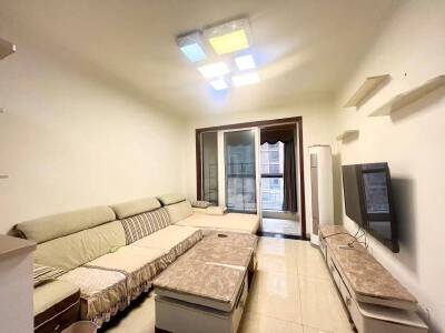 隆鑫印象城邦，2室1厅1卫，74㎡，普装，售价70万