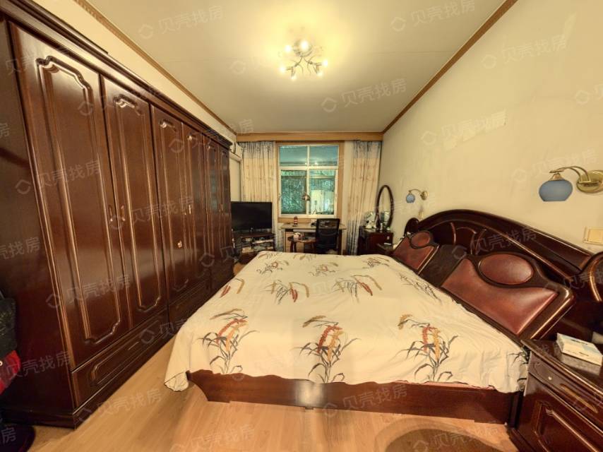 群益路140号院，3室2厅2卫，150㎡，售价75万 二手房