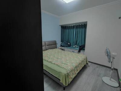 隆鑫公园首府，3室2厅2卫，114㎡，售价126万